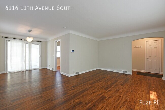 Foto del edificio - 6116 11th Ave S