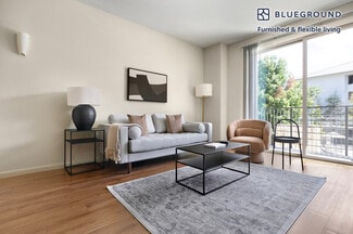 Building Photo - 3001 Esperanza Crossing