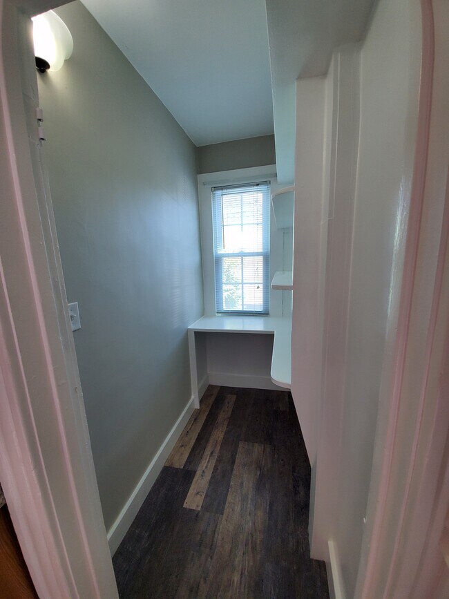 Foto del edificio - 136-138 West Center Street - Duplex