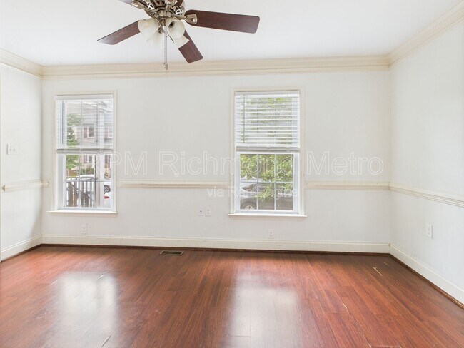 Foto del edificio - 1712 Kemper St