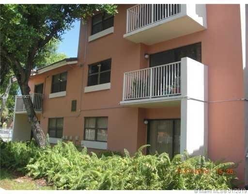 Foto del edificio - 7075 NW 179th St