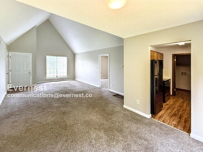 Foto del edificio - 8021 Marsh Mountain Rd
