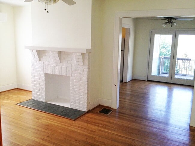 Building Photo - Oakley - Bungalow with Mountain Views!