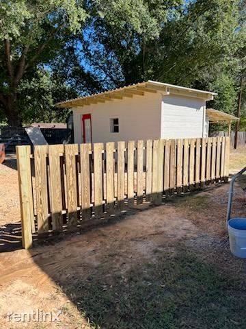 Building Photo - 1 br, 1 bath House - 2511 FM 724 ALL BILLS...