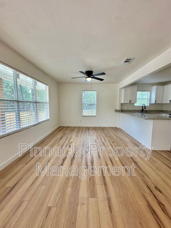 Foto del edificio - 4602 McKee St