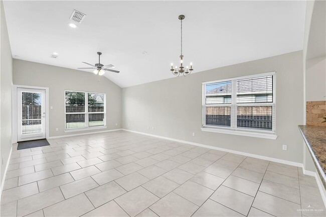 Building Photo - 33 Escondido Pass