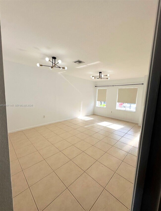 Foto del edificio - 2641 SW 83rd Ave