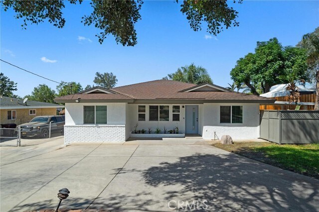 Building Photo - 2448 Corona Ave