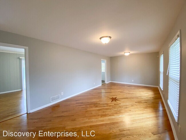Building Photo - 4 br, 3 bath House - 5585 Deerfield Trail
