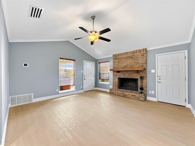 Foto del edificio - 7107 Dan Jean Drive Unit A
