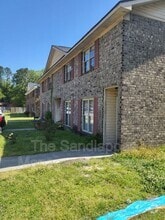 Building Photo - 126 Langley Dr