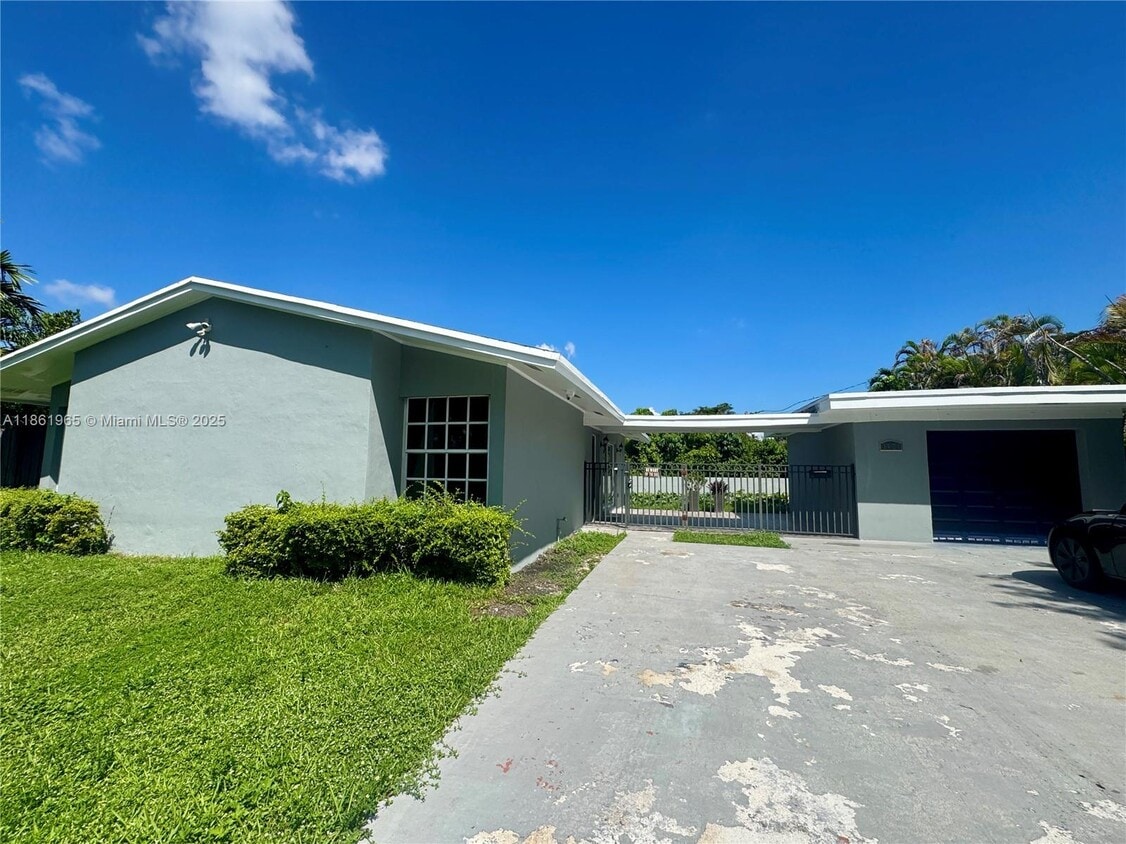 Primary Photo - 3420 SW 125th Ct