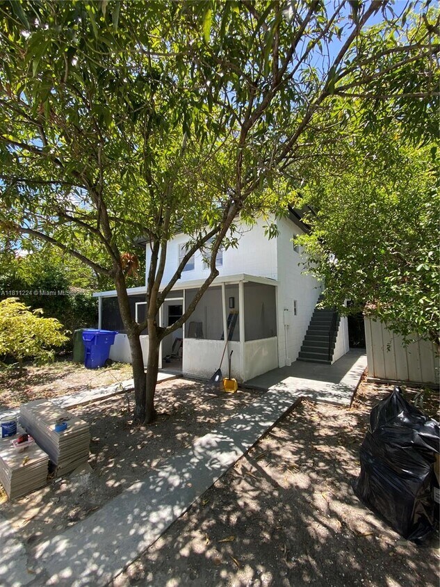 Foto principal - 5028 NW 3rd Ave