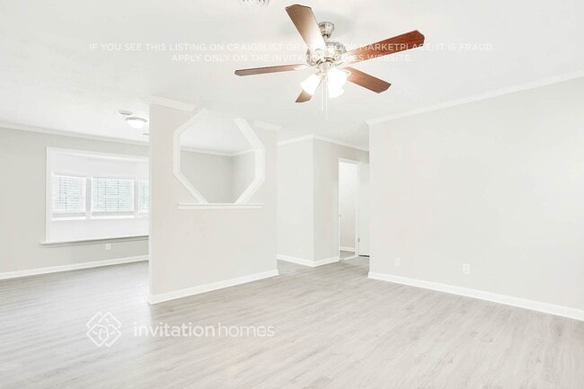 Foto del edificio - 6823 Springwood Dr