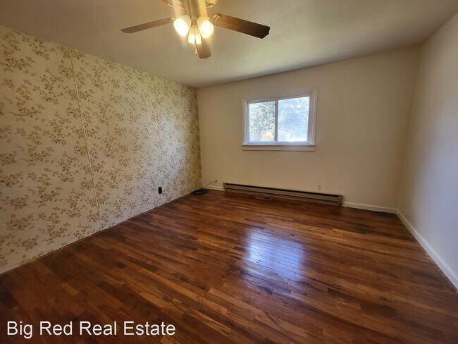 Building Photo - 3 br, 1 bath House - 617 Spencer