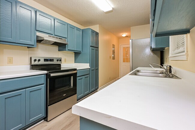 Foto del edificio - 1154 N Plantation Pkwy