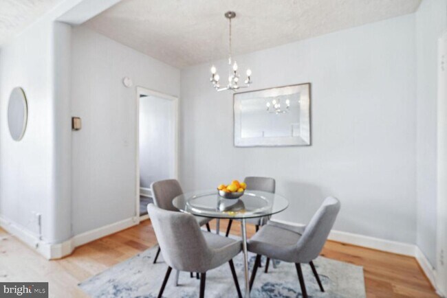 Foto del edificio - 3901 Cathedral Ave NW