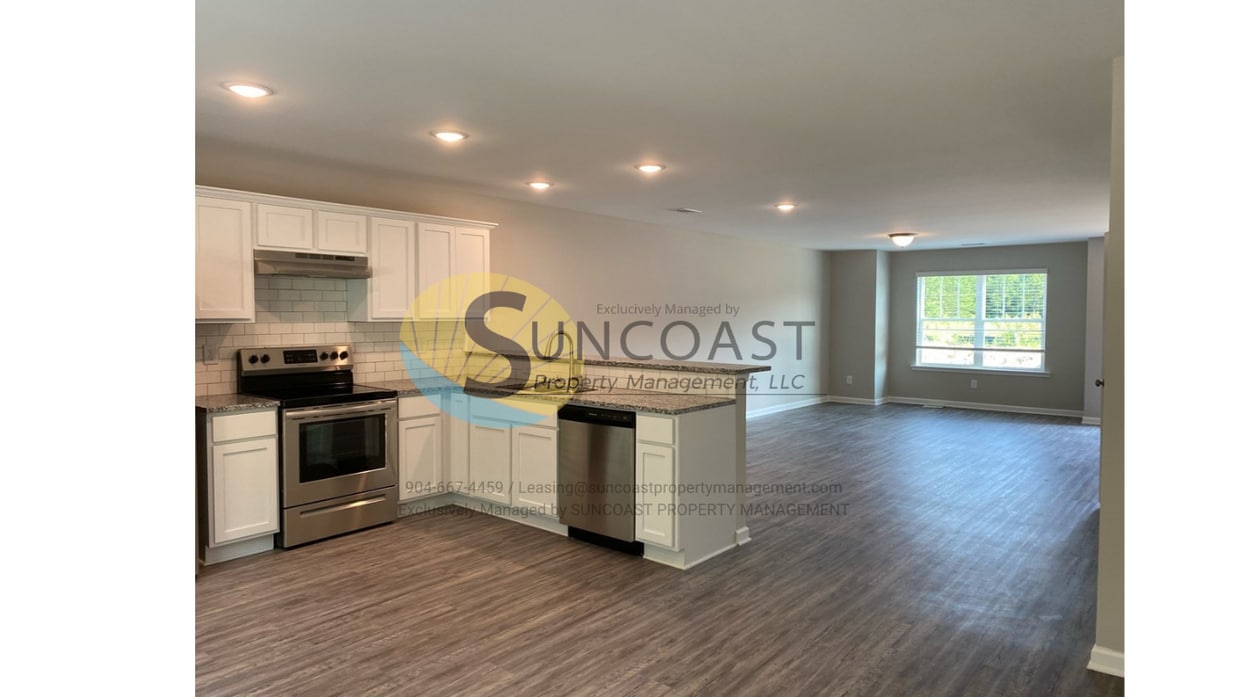 Primary Photo - Exquisite 4BR/2.5BA Townhouse for Rent - P...