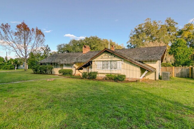 Foto del edificio - 5334 Lake Howell Rd