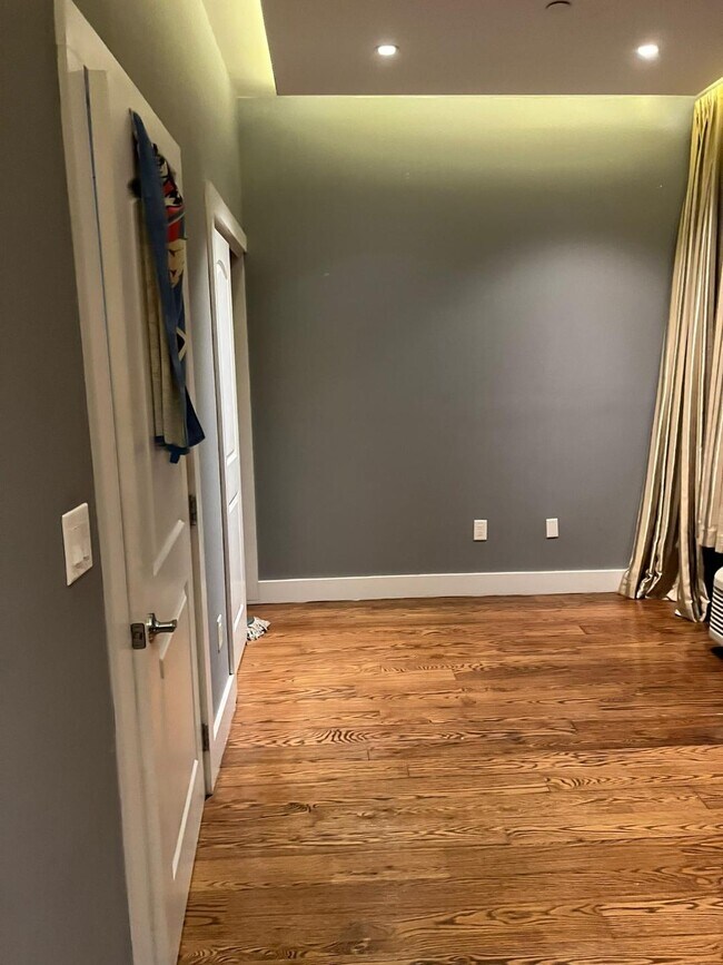 Foto del edificio - 77 Suydam Street