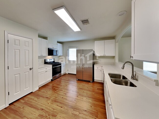 Foto del edificio - 1115 Watson Crossing Way