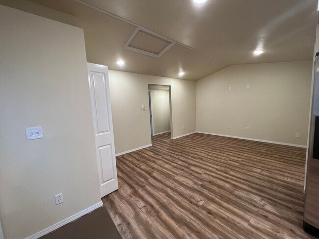 Foto del edificio - 12109 Woods Lake Rd