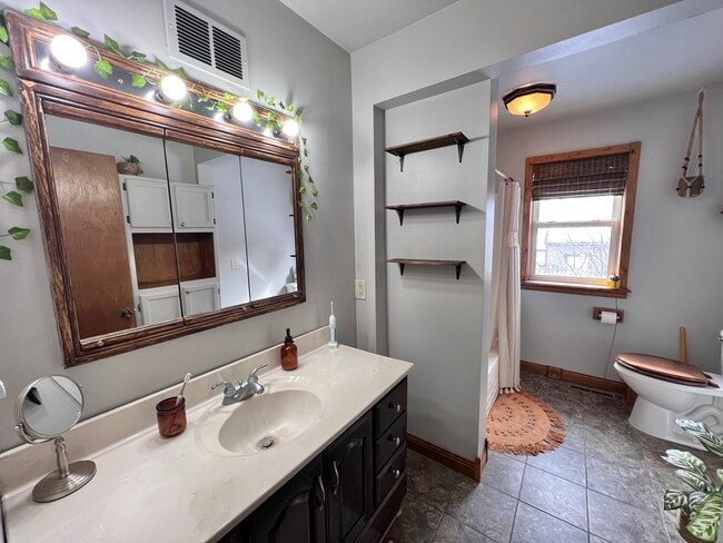 Main Floor Full Bath - 221 7th Ave N