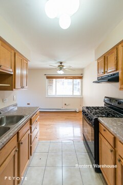 Primary Photo - 8641 W Foster Ave