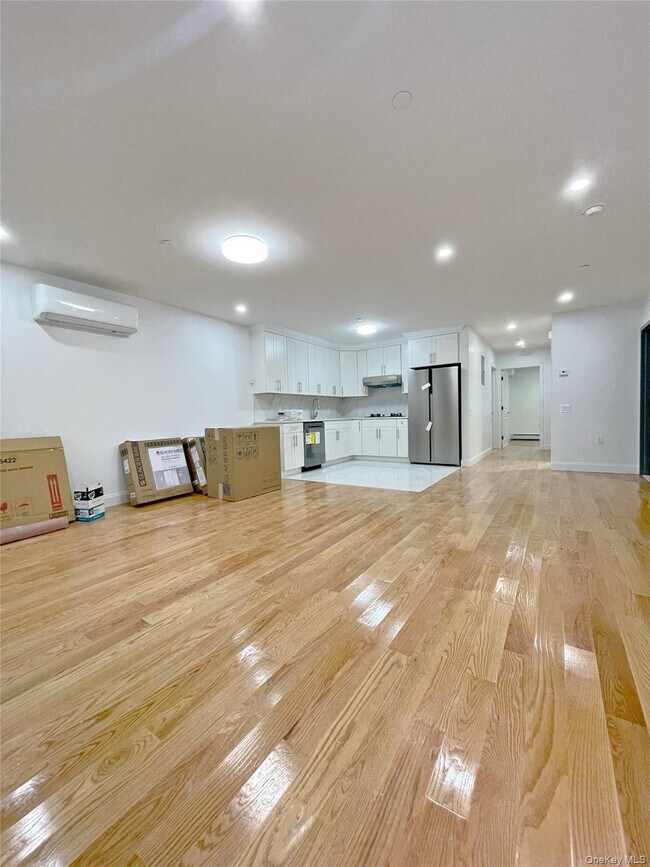 Foto del edificio - 36-29 169th St