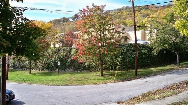 Building Photo - 330 Lilienthal St