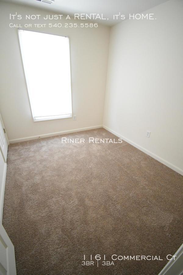 Building Photo - 1161 Commercial Ct
