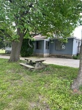 Building Photo - 1085 Brouch Ln