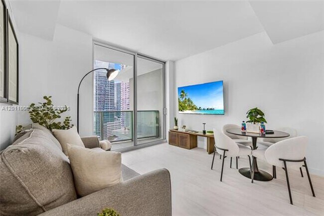 Foto del edificio - 77 SE 5th St