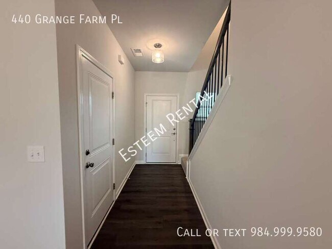 Foto del edificio - 440 Grange Farm Pl