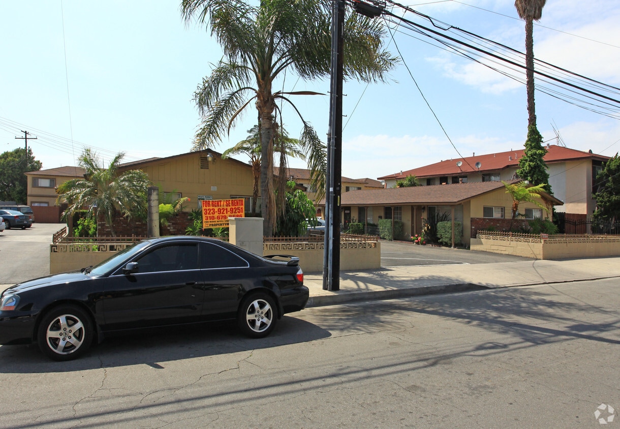 Building Photo - 15737-15743 Eucalyptus Ave