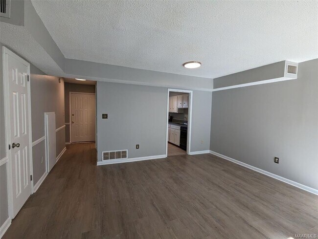 Foto del edificio - 1629 Limestone Ct