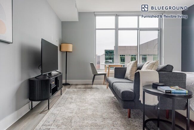 Foto del edificio - 4850 Rugby Ave