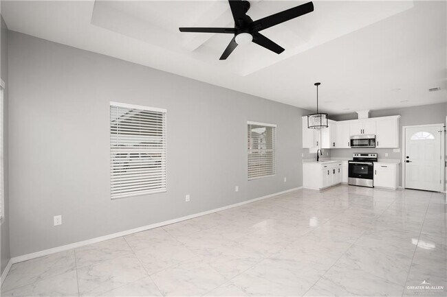 Foto del edificio - 811 N Woodson Ave