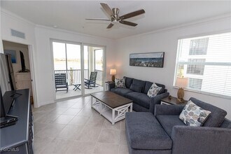 Building Photo - 15375 Grn Acrs Ave