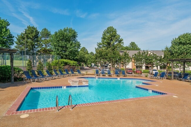 Building Photo - Southcrest Lake