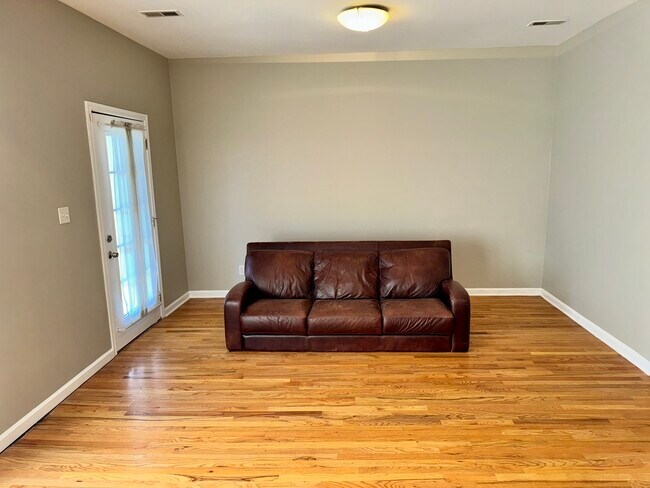 Foto del edificio - 5928 S Prairie Ave