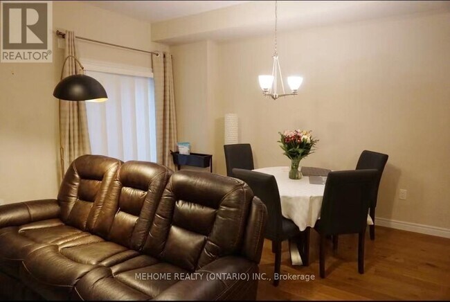 Building Photo - 133 St Leger St