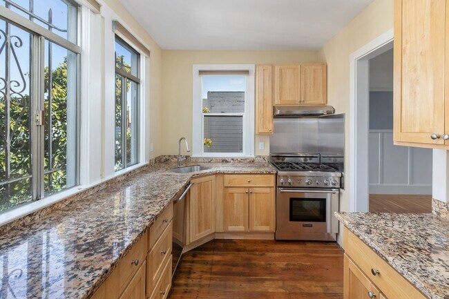 Foto del edificio - 2272-74 Greenwich Street/275 Moulton Stree...