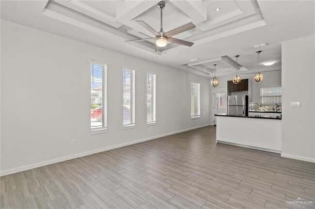 Building Photo - 704 E Myrtle Beach Ave