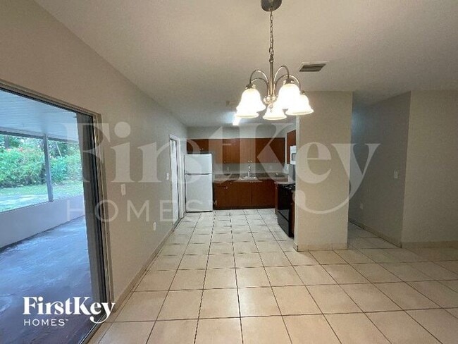 Foto del edificio - 325 NW 190th St