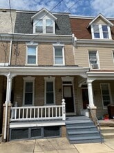 Building Photo - 114 Pearl St