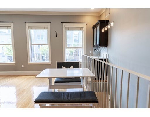 Building Photo - 368 Dorchester St