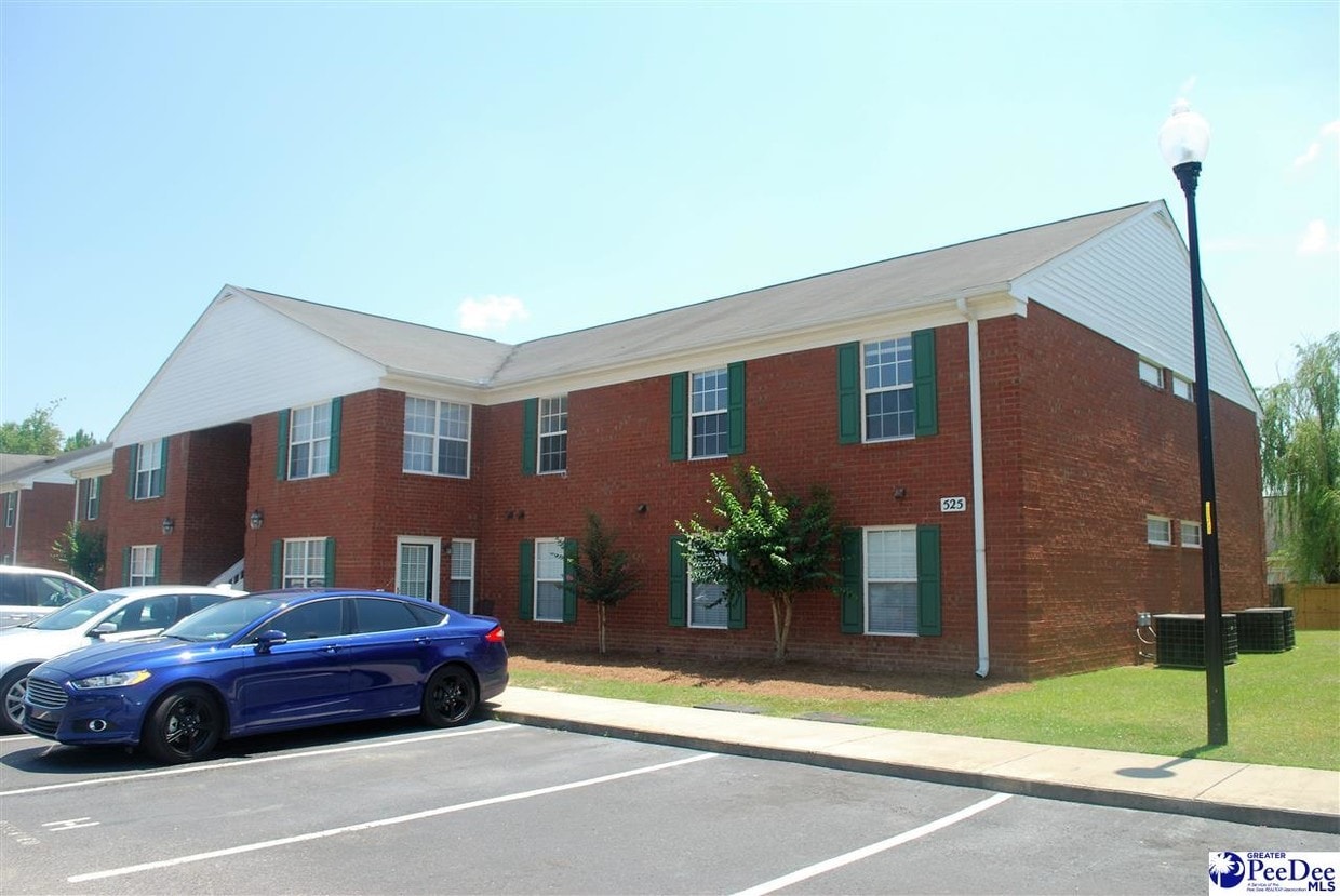 525 3rd Loop Rd Unit F, Florence, SC 29505 Condo for Rent in Florence