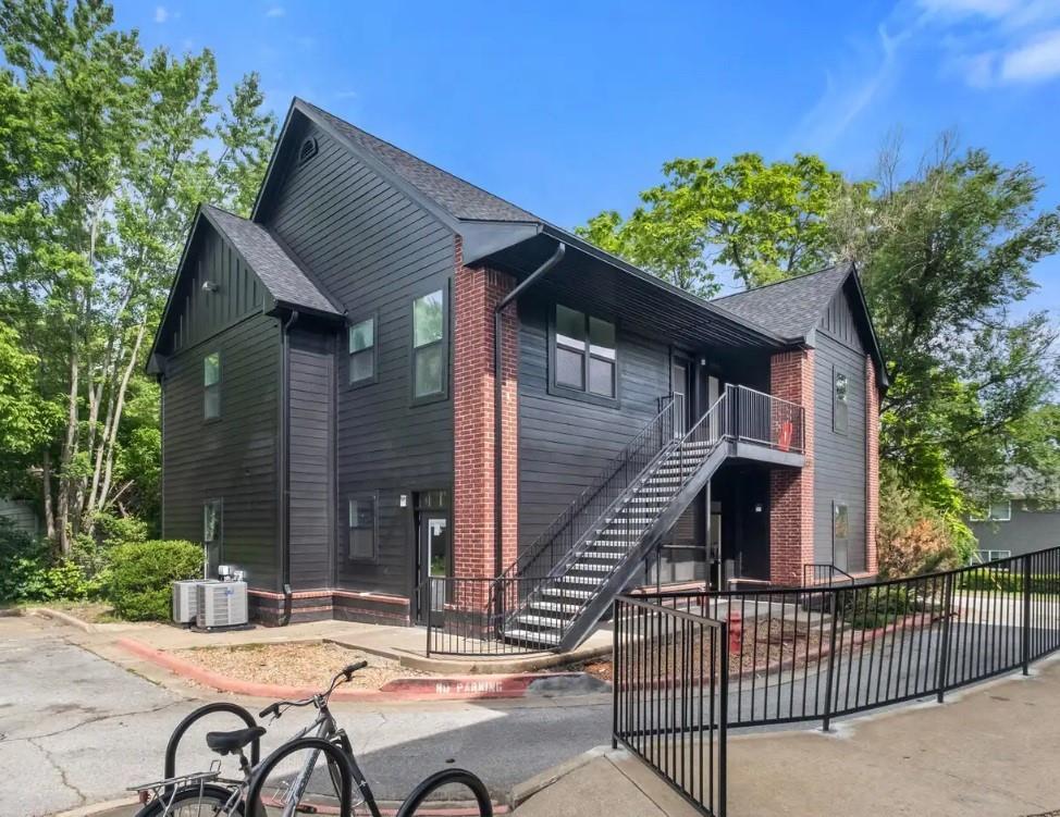 Foto principal - 1137 N Leverett Ave