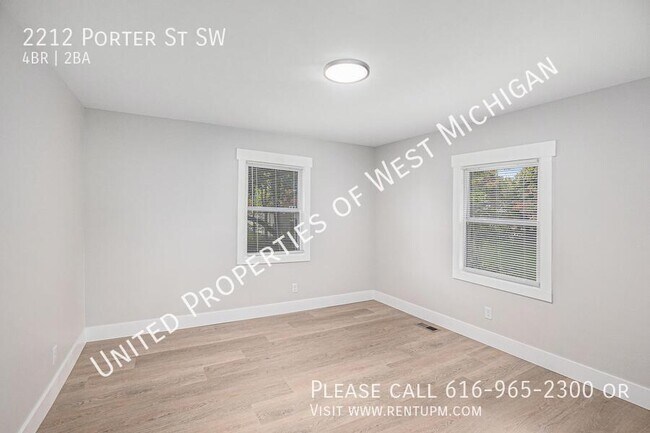 Building Photo - 2212 Porter St SW